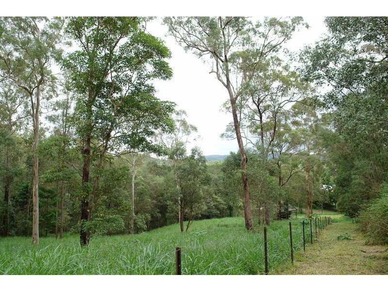 148 Boscombe Road, Brookfield QLD 4069